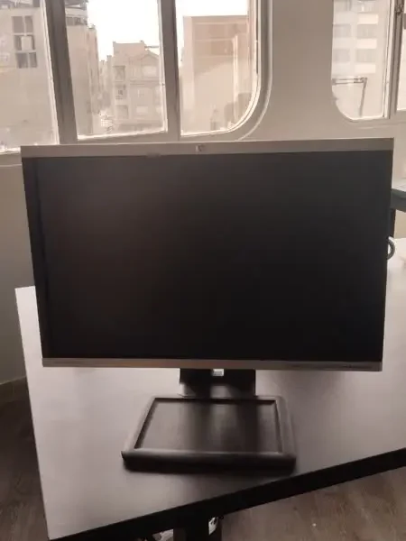 مانیتور استوک اچ پی 22 اینچ مدل HP LA2205wg