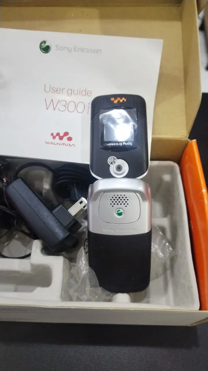 گوشی سونی اریکسون W300i اصلی| دوربین VGA | حافظه 20MB | کارت حافظه M2 جعبه باز - تصویر 2